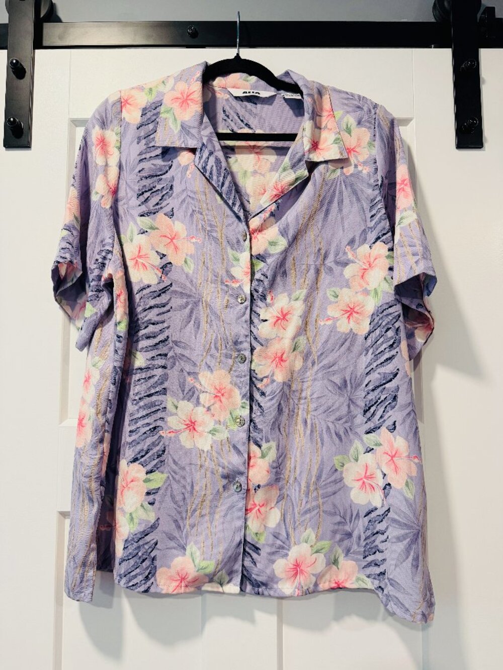 Vintage Aria Lavender Button-Front Blouse With Pink Floral Pattern Ladies Sz 16